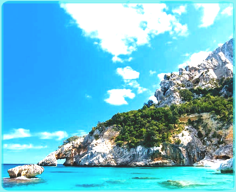 Le più belle Spiagge della Sardegna. Come trovarle facilmente nella Provincia dell'Ogliastra. Cala Goloritze nella provincia Ogliastra. Cala Goloritze nella provincia Ogliastra. Raggiungibile via mare da Cala Gonone.