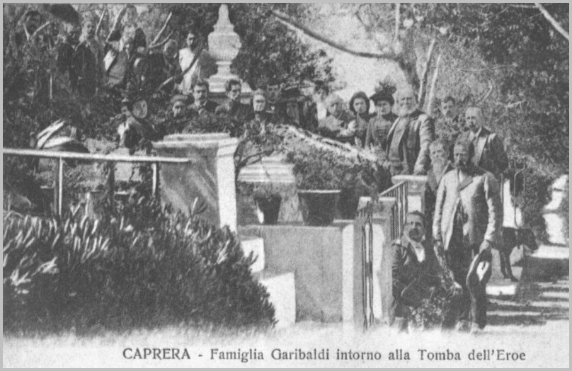 La tomba di Garibaldi a Caprera  La Maddalena Sardegna. Informazioni Turistiche.