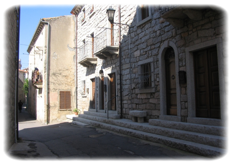 Luras Museo etnografico Galluras. Il martello della femina agabbadora.