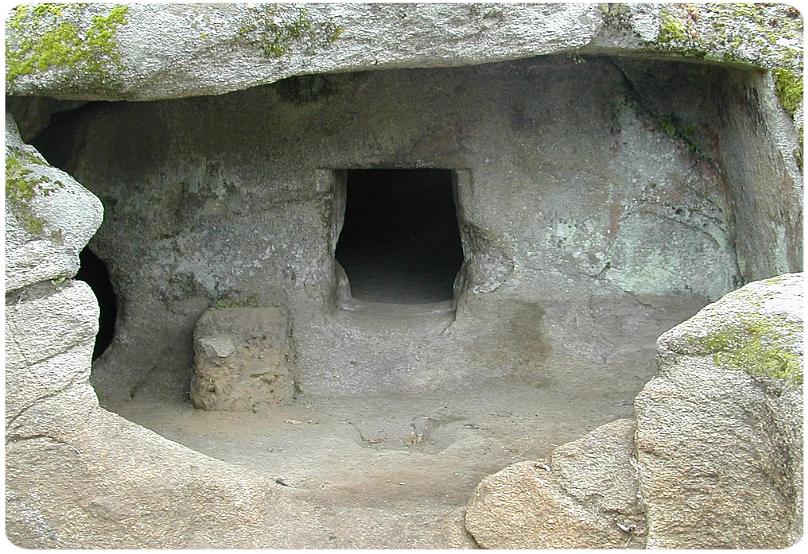 Mamoiada la necropoli di Sa Conchedda Istevene