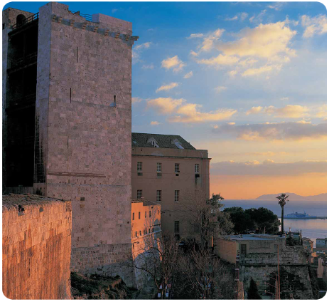Scorcio di Cagliari visto dai bastioni di Santa Croce.